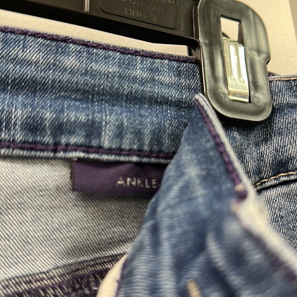 NYDJ…Capri…worn and oh so comfy! - Picture 5 of 6